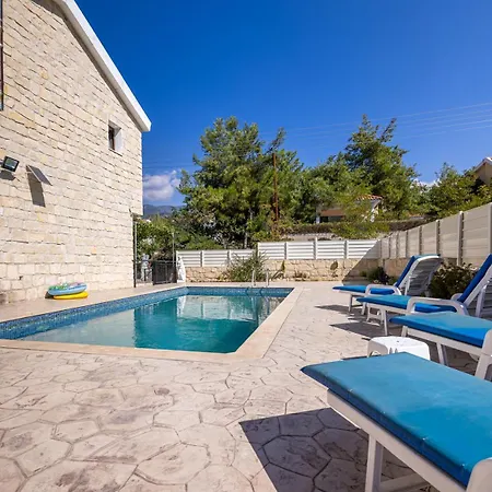 Jp Pool House Holiday home Trimiklini